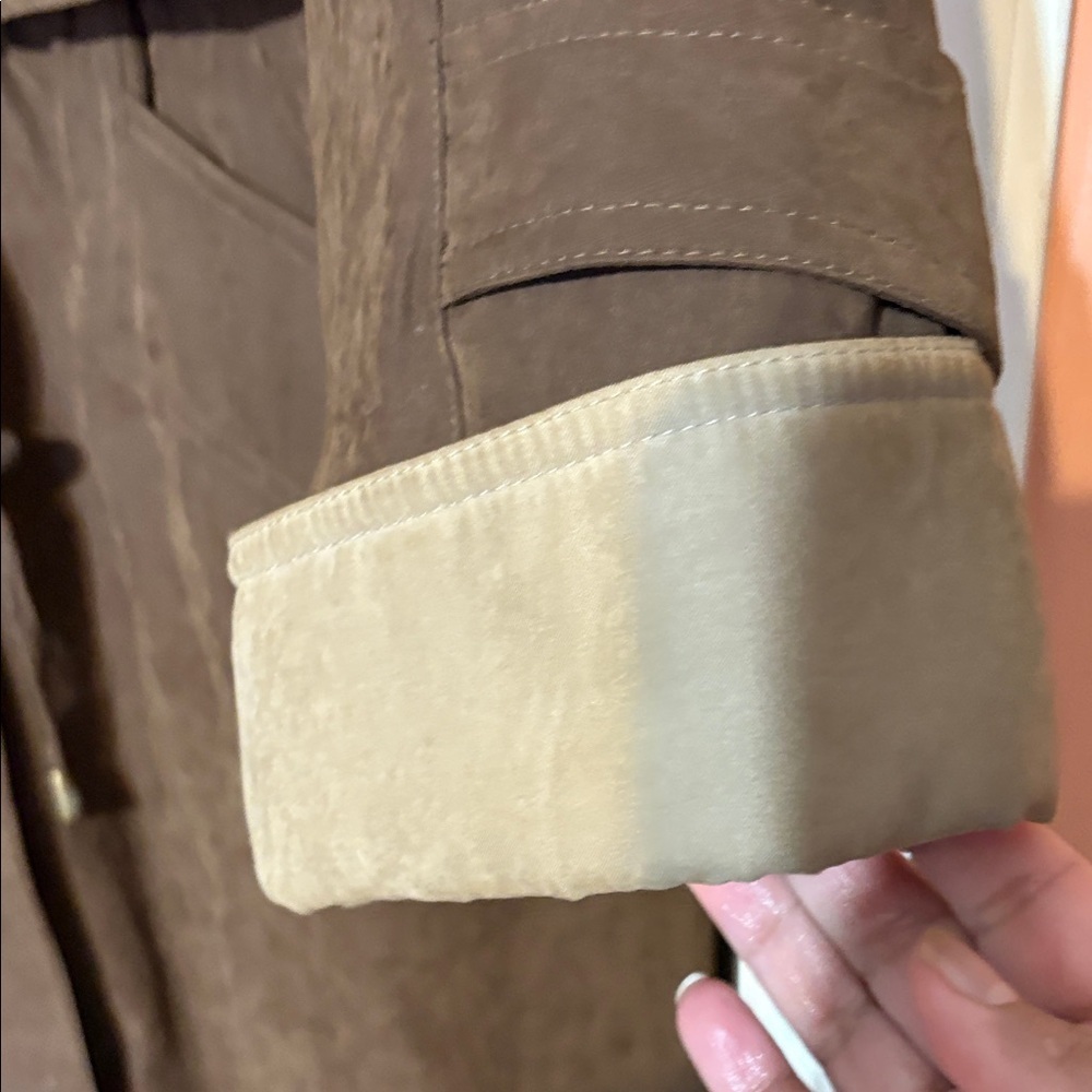 Utex Tan Outerwear with Black Label - Picture 7 of 12